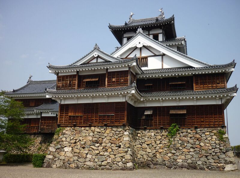 ملف:Fukuchiyama castle19.jpg