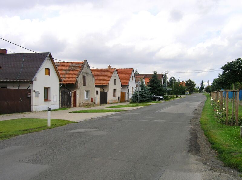 ملف:Kojetice, V Chaloupkách str.jpg