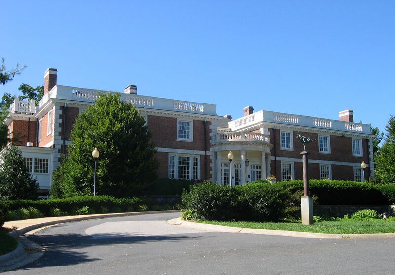 ملف:Strathmore mansion2.jpg