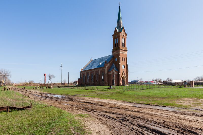 ملف:Кирха Гнадентау.jpg