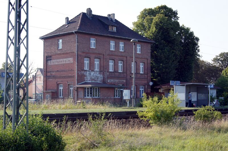 ملف:Bahnhof Stotternheim 001.JPG