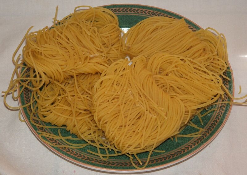 ملف:Fideo (coiled vermicelli).JPG