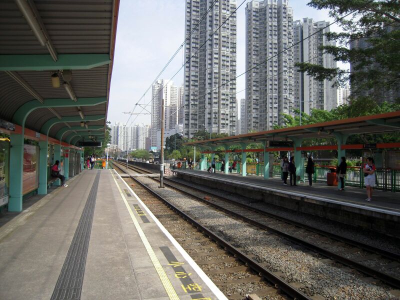 ملف:LRT Tin Shui Stop.jpg
