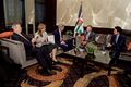 مع الملك عبدالله الثاني بن الحسين خلال لقاء عدد من المسؤولين في الولايات المتحدة في نيويورك عام 2015