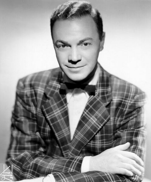 ملف:Alan Freed disk jockey.jpg