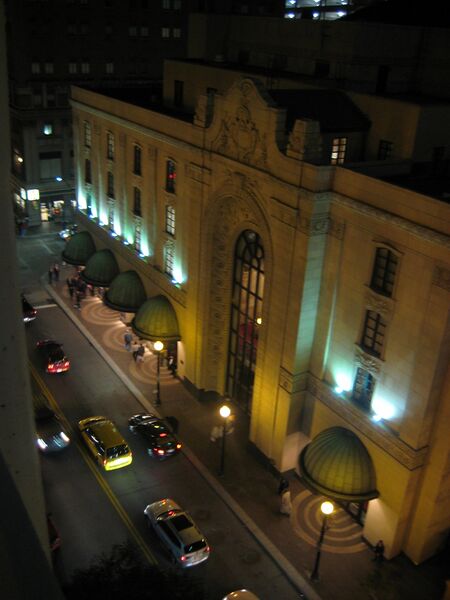 ملف:Heinz Hall at Night.jpg