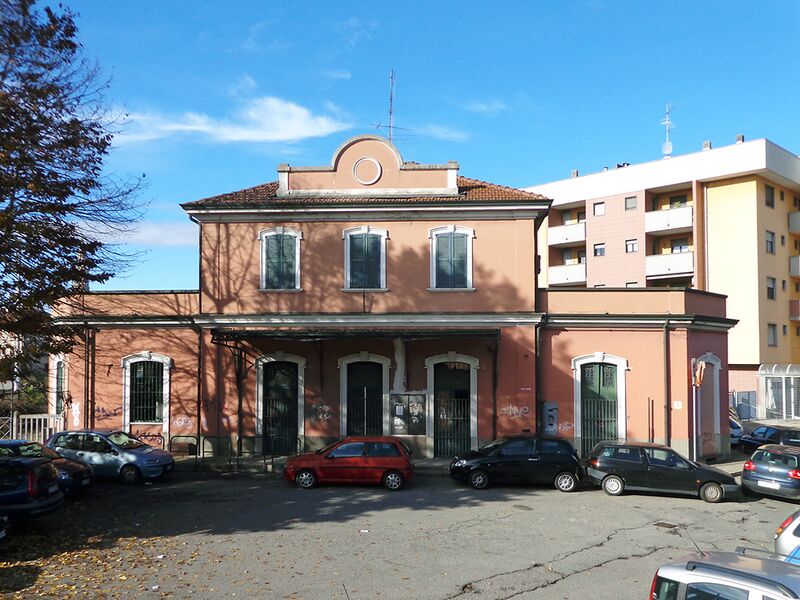 ملف:Novara staz FNM vecchia.JPG