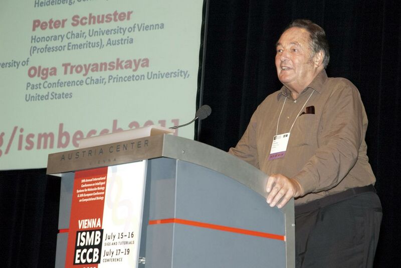 ملف:Peter Schuster.jpg