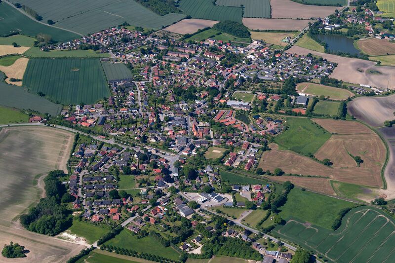 ملف:Rieseby Luftaufnahme 2013 a.JPG