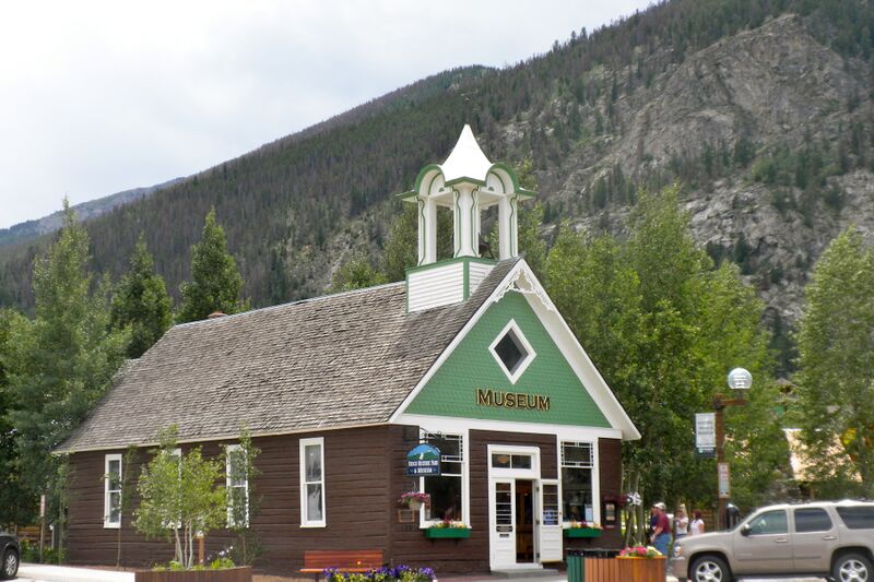ملف:Frisco CO school.JPG