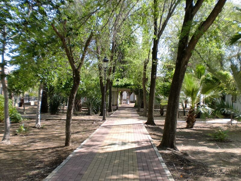 ملف:Parque Antonio Martín Delgado.JPG