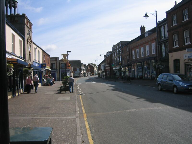 ملف:Watton Town Centre.JPG