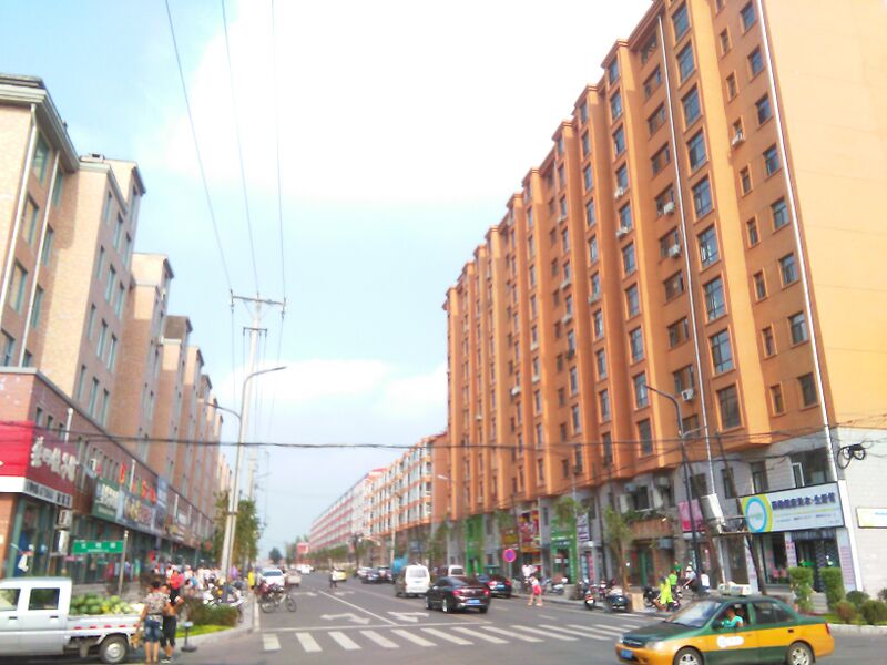 ملف:望奎县广场街街景.jpg