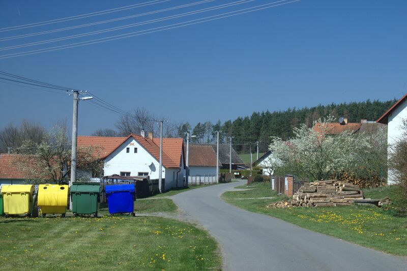 ملف:Bzová, domy II.jpg