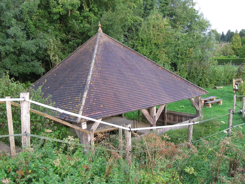 ملف:Chalautre-la-Reposte lavoir.jpg