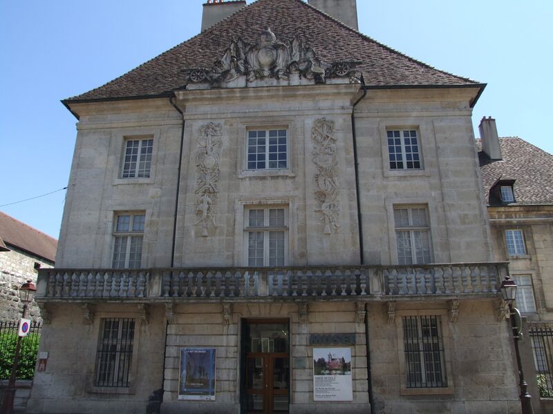 ملف:Dole - Musée.jpg