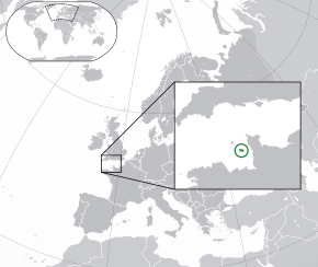 موقع  جرزي  (green) on the European continent  (dark grey)
