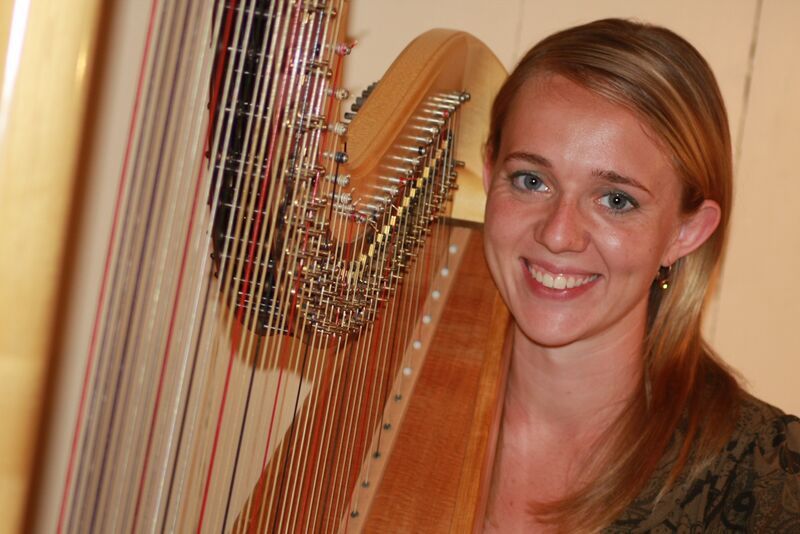 ملف:Marianne-smit-harpist.jpg