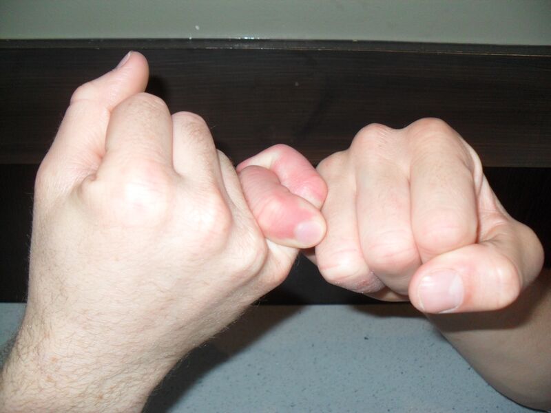 ملف:Pinky swear closeup.JPG