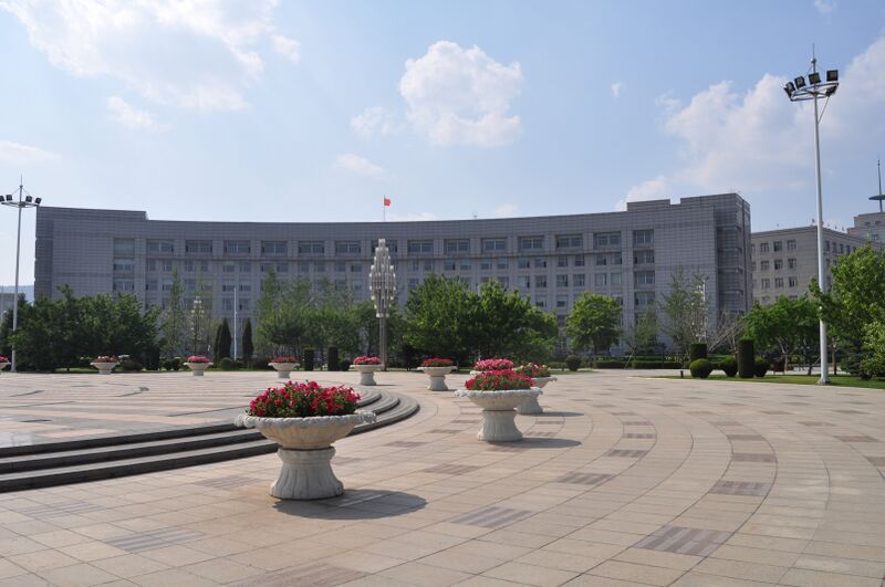 ملف:Zhuanghe City Government.jpg