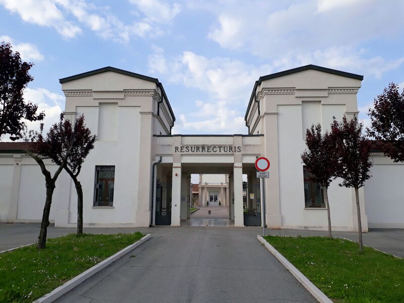 ملف:Castel Goffredo-Ingresso cimitero.jpg