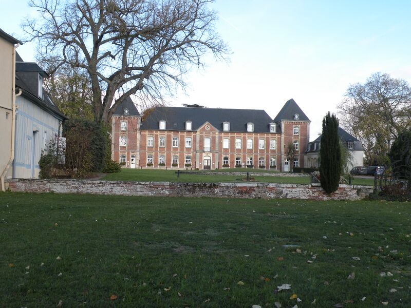 ملف:Nivillers chateau 2.JPG