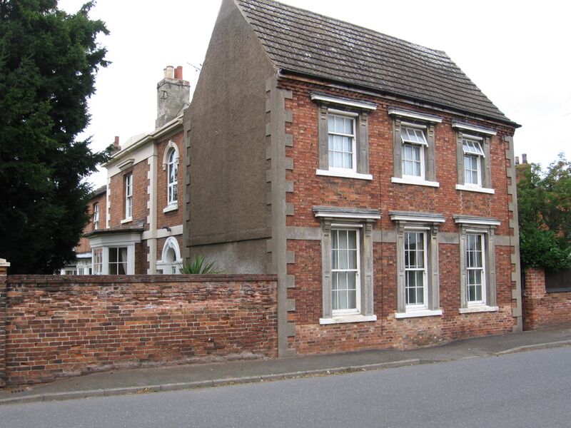 ملف:Sutton-on-Trent - Vine House.JPG