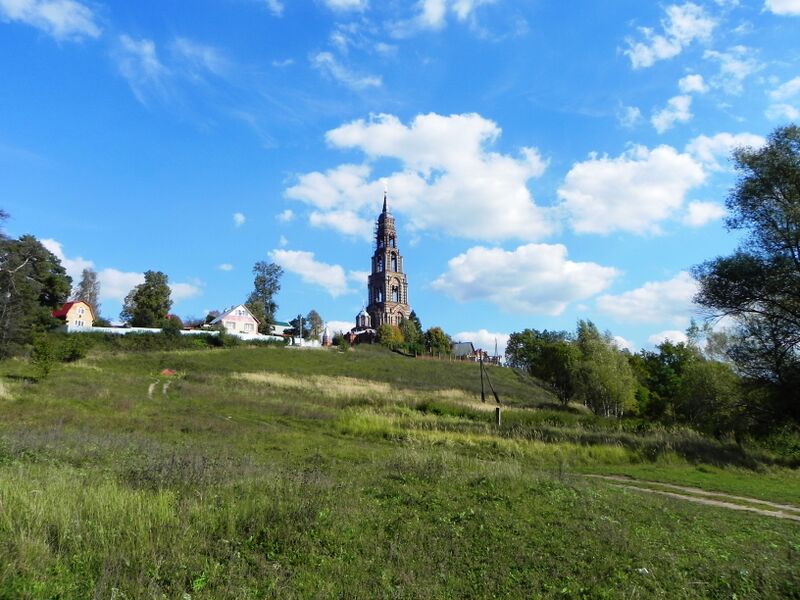 ملف:Колокольня церкви Иоанна Предтечи1.JPG