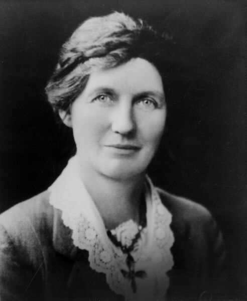 ملف:Elizabeth McCombs 1933.jpg