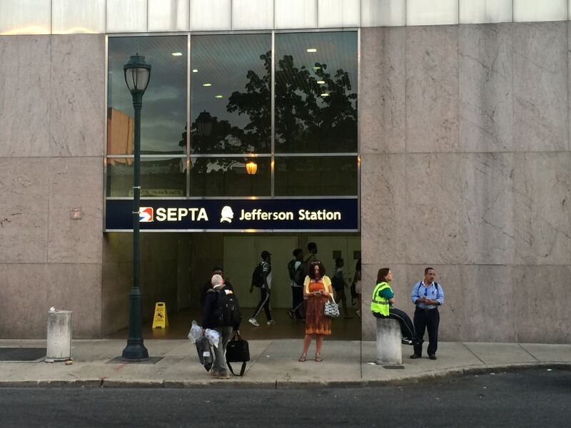 ملف:Jefferson Station entrance.JPG