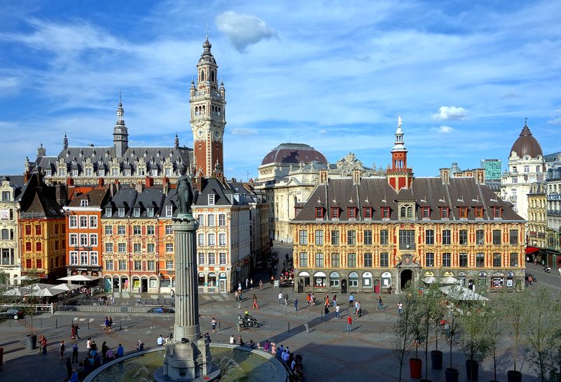ملف:Lille vue gd place.JPG
