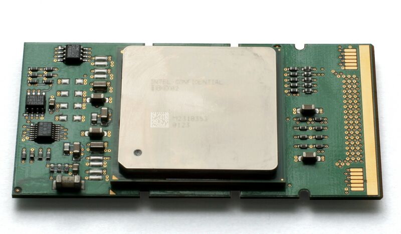 ملف:KL Intel Itanium2.jpg