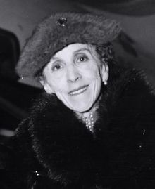 Karen Blixen cropped from larger original.jpg