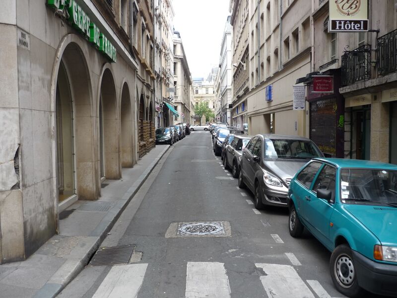 ملف:Lyon - Rue Dubois.JPG