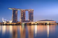 Marina Bay Sands in the evening - 20101120.jpg