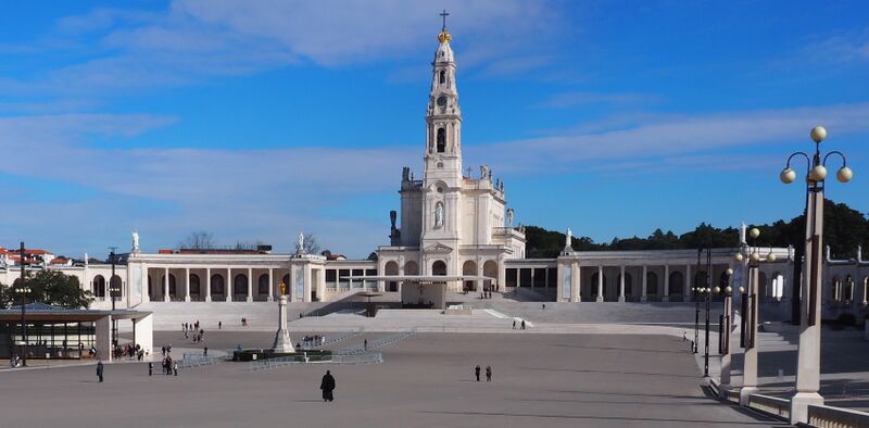 ملف:Sanctuary of Fatima.jpg