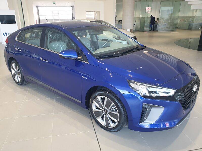 ملف:2020 Hyundai Ioniq Hybrid.jpg