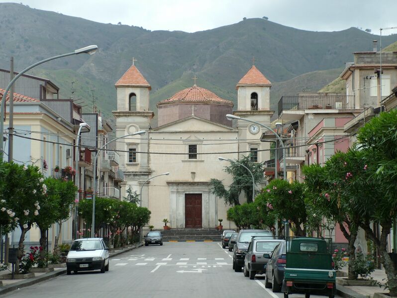 ملف:Mojo Alcantara Kirche.jpg