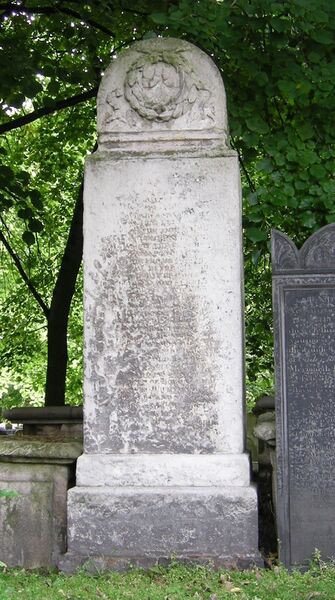 ملف:Thomas Hardy monument.JPG