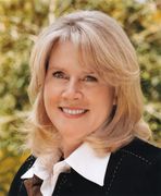 Tipper Gore (1993–2001) Born (1948-08-19)أغسطس 19, 1948 (age 77 years, 125 days)