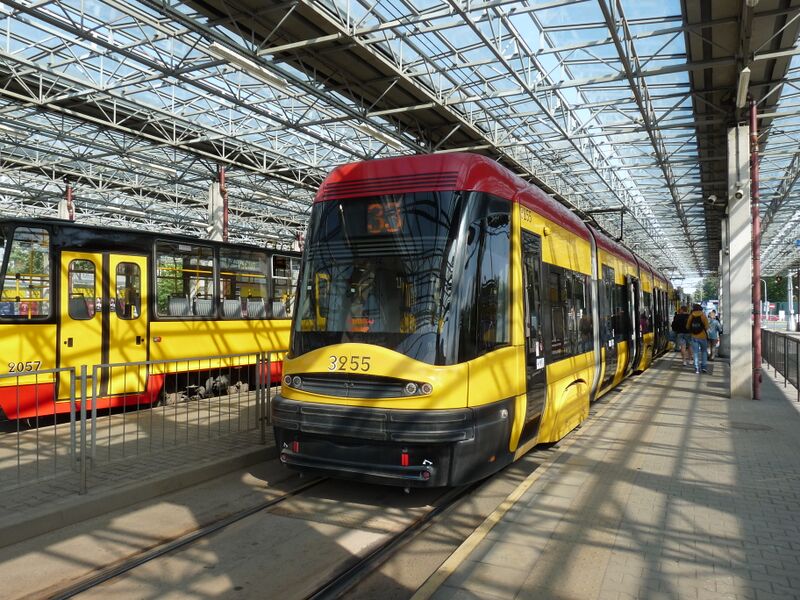 ملف:Warschau tram 2019 06.jpg