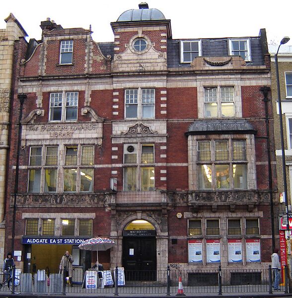 ملف:Whitechapel public library 1.jpg