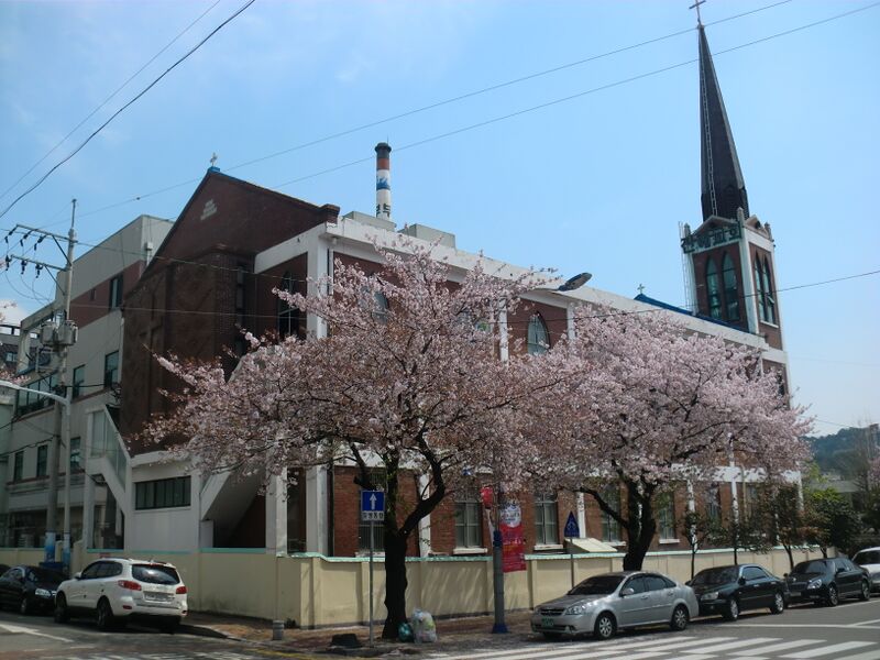 ملف:Jinhae Presbyterian Church.JPG