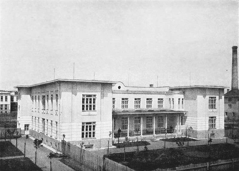 ملف:Kremsier Pavillon für Halbruhige.jpg