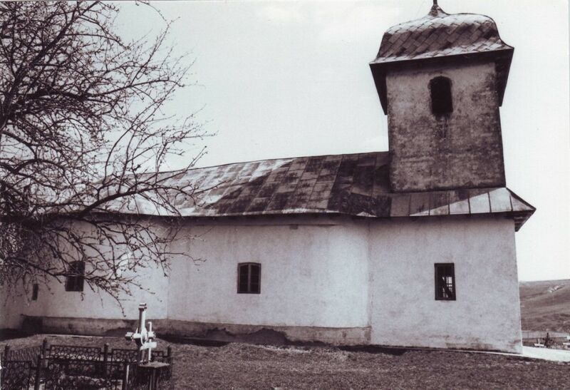 ملف:Biserica din satul Sacaleni.jpg