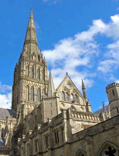ملف:Cathédrale Salisbury clocher.JPG