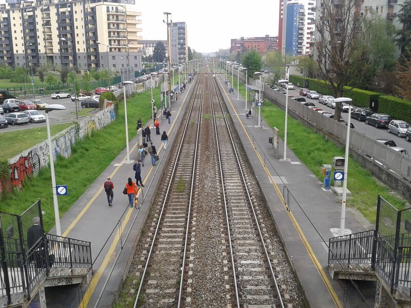 ملف:Milano-porta-romana-binari.jpeg