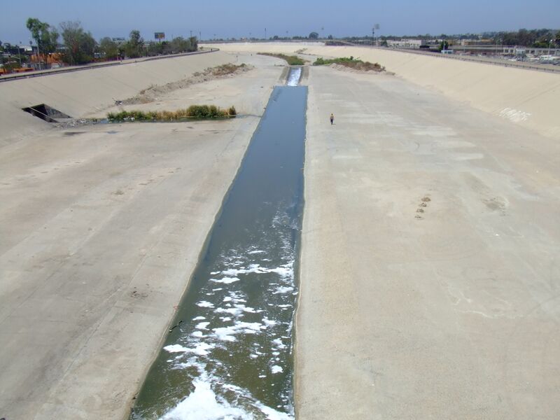 ملف:Tijuana river.jpg