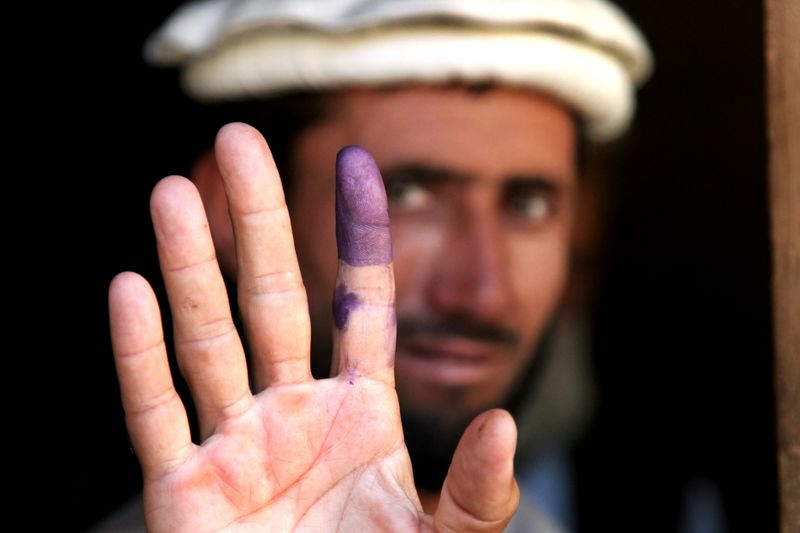 ملف:Inked finger.jpg