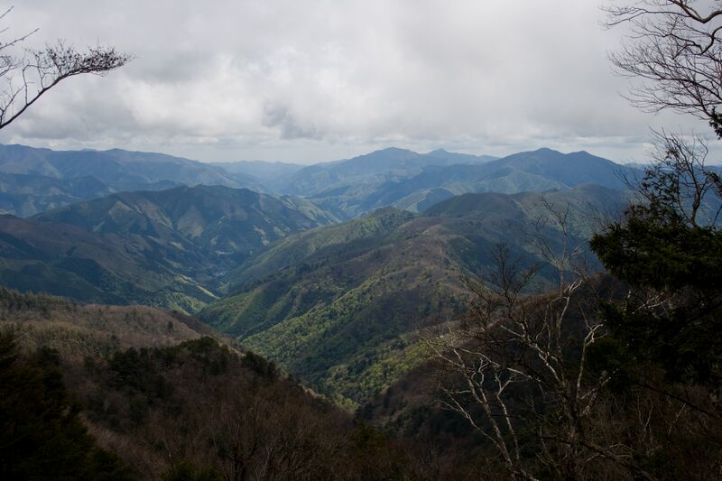 ملف:Mts.Okutama from Daibosatsu-Pass 01.jpg